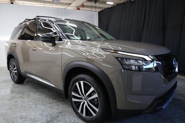 2025 Nissan Pathfinder Platinum 4WD