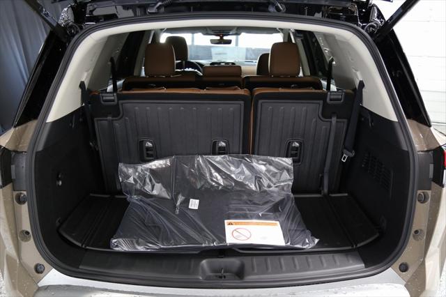 2025 Nissan Pathfinder Platinum 4WD