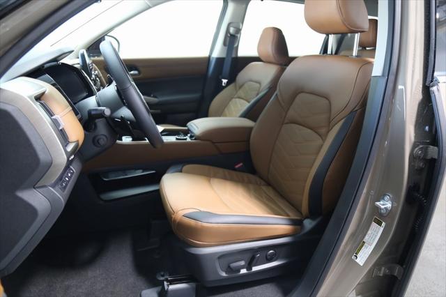 2025 Nissan Pathfinder Platinum 4WD
