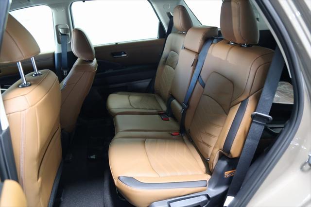 2025 Nissan Pathfinder Platinum 4WD