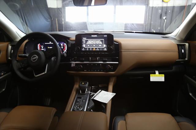 2025 Nissan Pathfinder Platinum 4WD