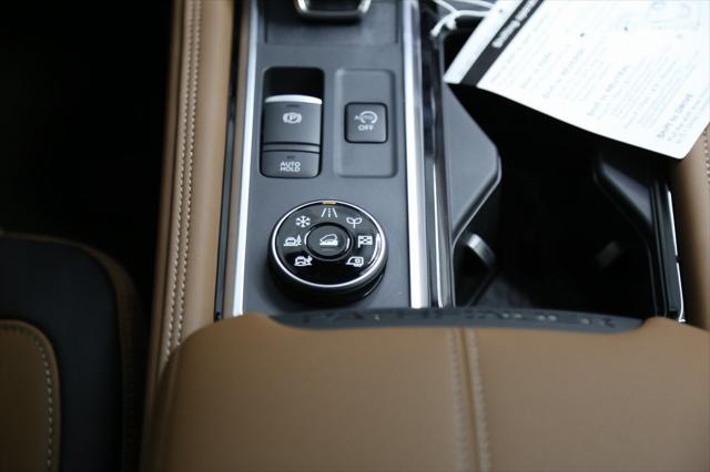 2025 Nissan Pathfinder Platinum 4WD