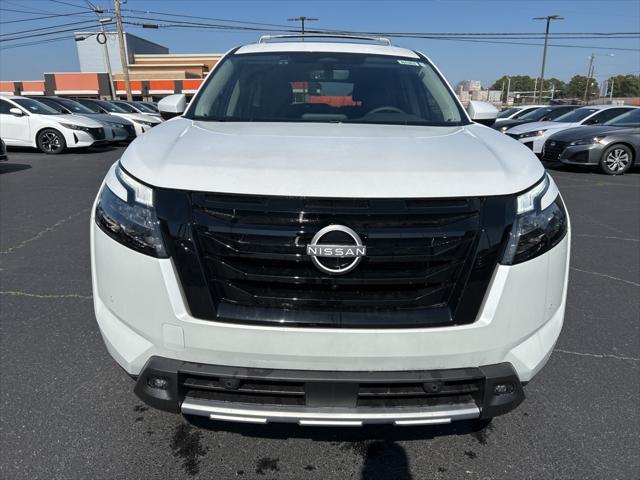 2025 Nissan Pathfinder SL FWD
