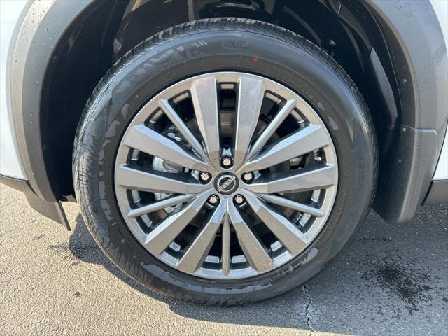 2025 Nissan Pathfinder SL FWD