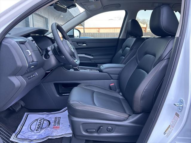 2025 Nissan Pathfinder SL FWD