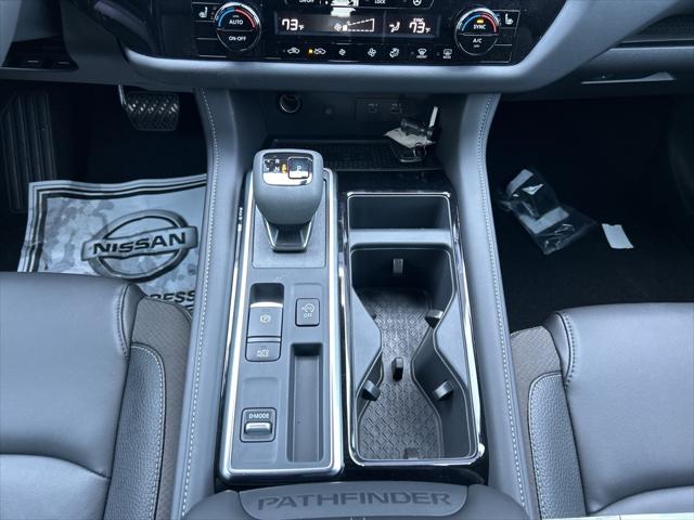 2025 Nissan Pathfinder SL FWD