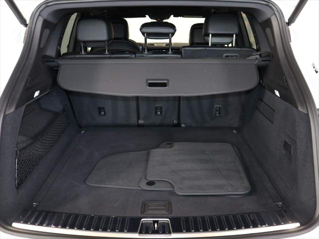 2024 Porsche Cayenne Unknown