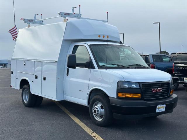 2024 GMC Savana Cutaway Work Van