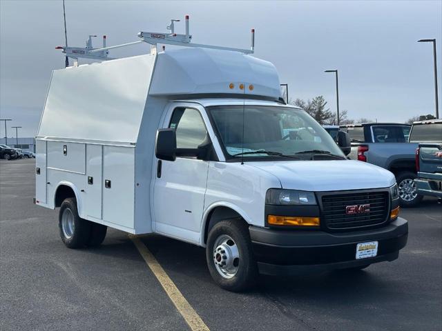 2024 GMC Savana Cutaway Work Van