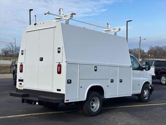2024 GMC Savana Cutaway Work Van
