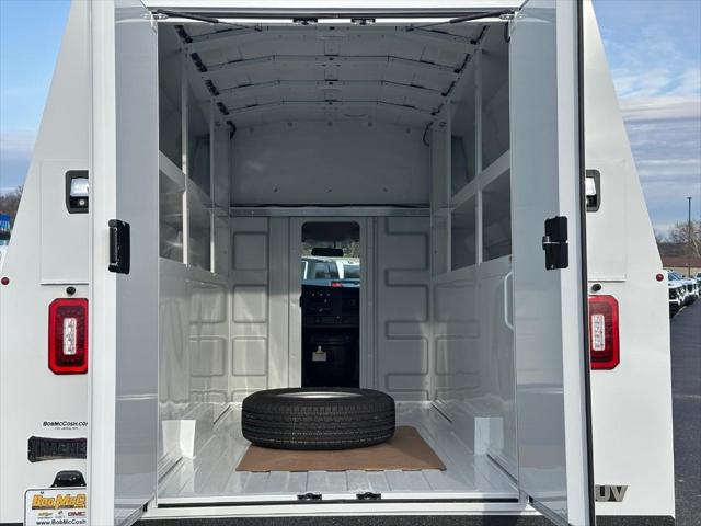 2024 GMC Savana Cutaway Work Van
