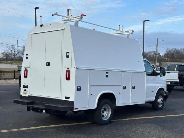 2024 GMC Savana Cutaway Work Van