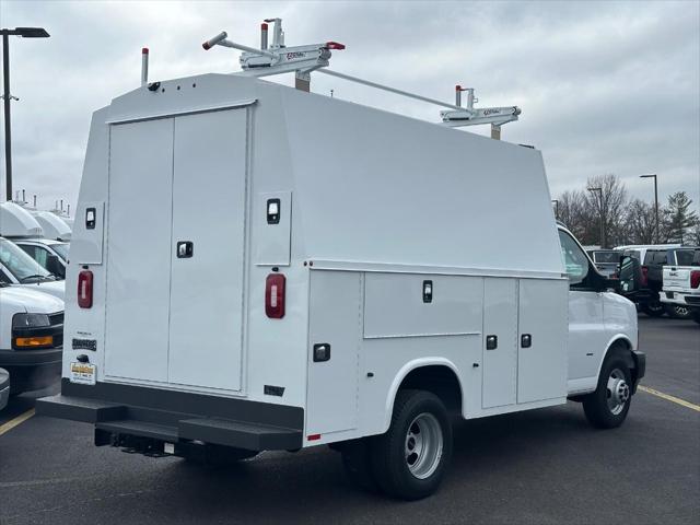 2024 GMC Savana Cutaway Work Van