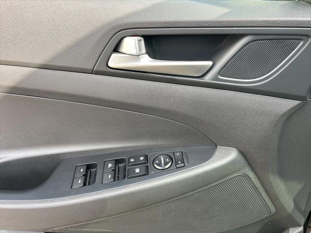 Tucson Preferred w-Sun and Leather Package