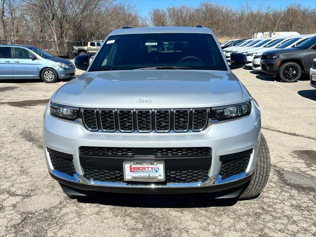 2025 Jeep Grand Cherokee GRAND CHEROKEE L LAREDO X 4X4