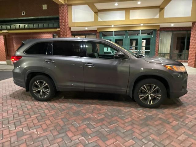 2017 Toyota Highlander LE