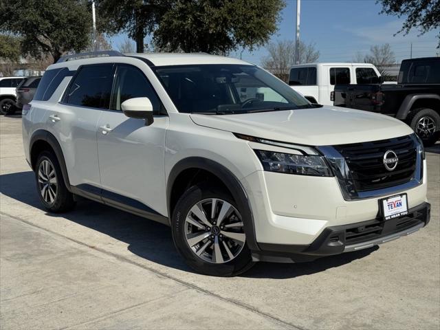 2023 Nissan Pathfinder SL FWD