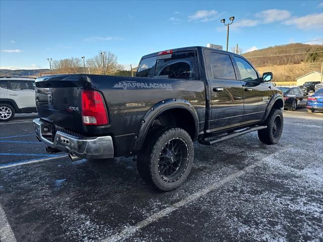 2017 RAM 1500 Big Horn Crew Cab 4x4 57 Box