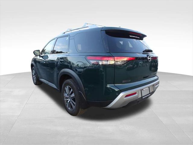 2023 Nissan Pathfinder SL 4WD