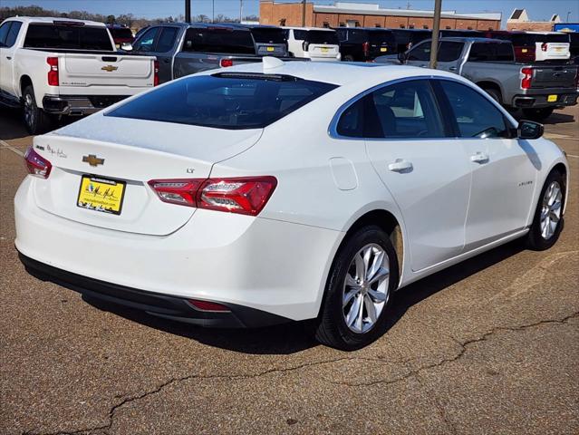 2022 Chevrolet Malibu FWD LT