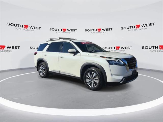 2022 Nissan Pathfinder SL 4WD