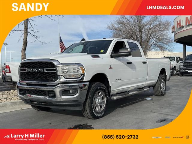 2022 RAM 3500 Tradesman Crew Cab 4x4 8 Box