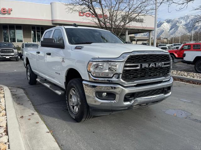 2022 RAM 3500 Tradesman Crew Cab 4x4 8 Box