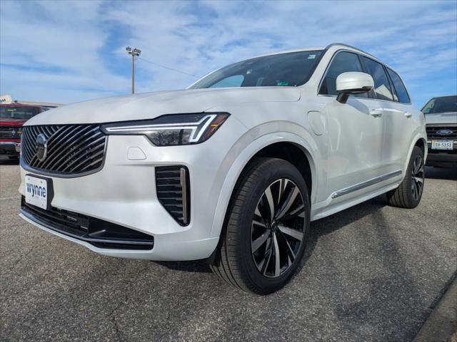 2025 Volvo XC90 Plug-In Hybrid T8 Core 7-Seater