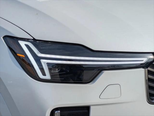 2025 Volvo XC90 Plug-In Hybrid T8 Core 7-Seater