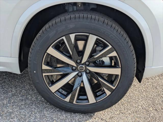2025 Volvo XC90 Plug-In Hybrid T8 Core 7-Seater