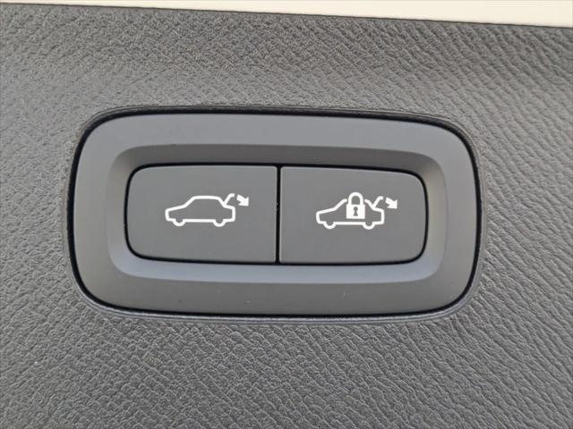 2025 Volvo XC90 Plug-In Hybrid T8 Core 7-Seater
