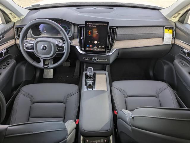 2025 Volvo XC90 Plug-In Hybrid T8 Core 7-Seater