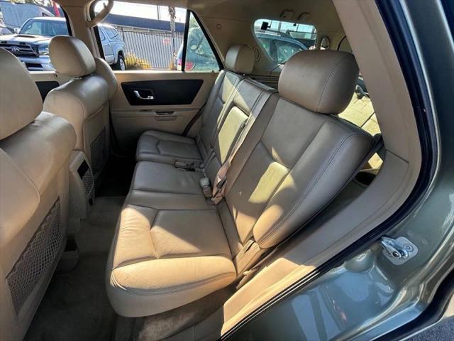 2004 Cadillac SRX V8