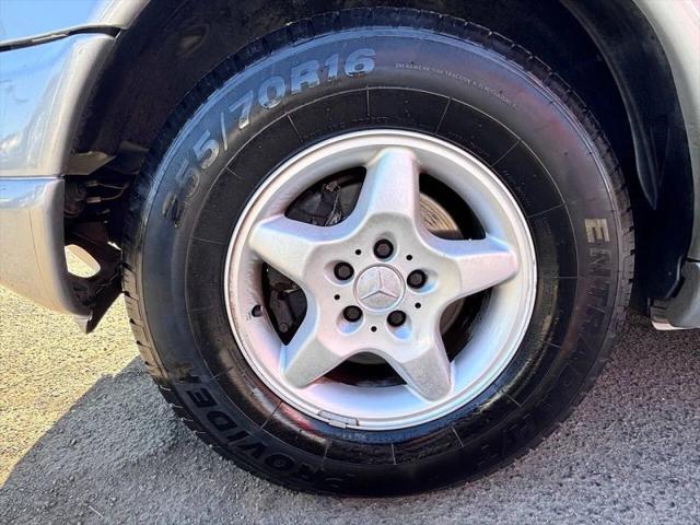 2001 Mercedes-Benz ML 320 ML 320 Sport Utility 4D