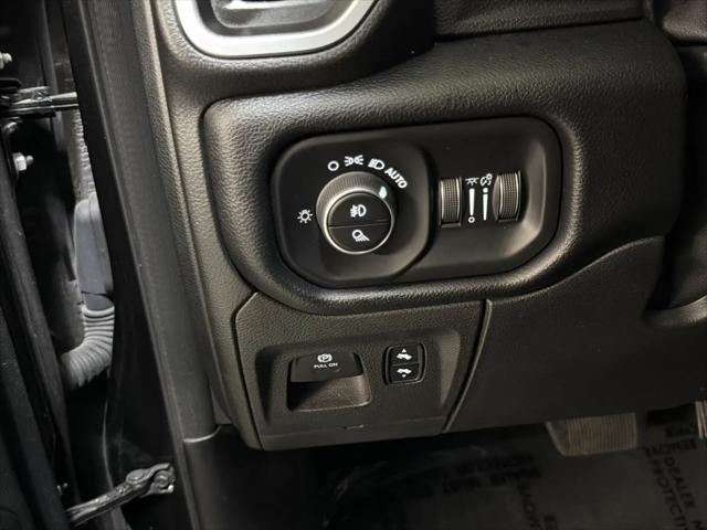 2019 Ram 1500 Big Horn/Lone Star Crew Cab 4x4 5'7" Box