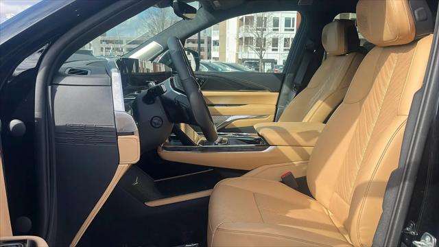 2025 Cadillac Escalade Luxury 2