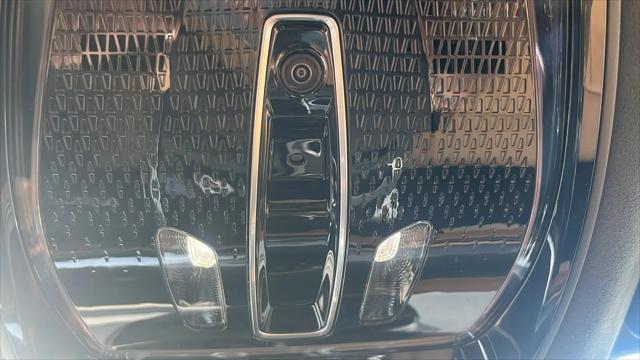 2025 Cadillac Escalade Luxury 2