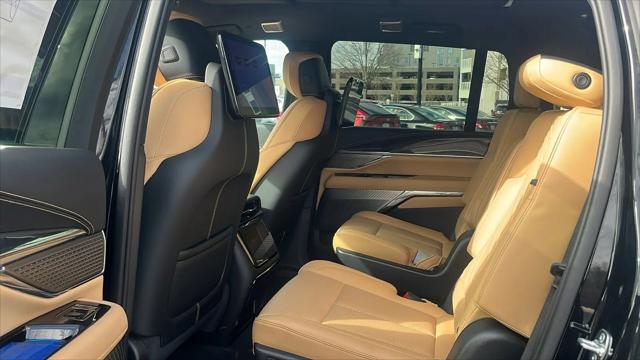 2025 Cadillac Escalade Luxury 2