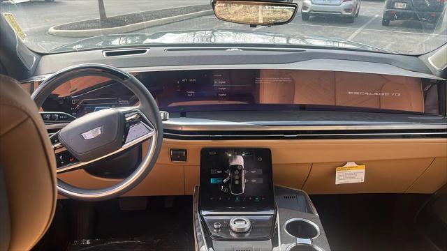 2025 Cadillac Escalade Luxury 2