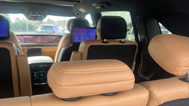 2025 Cadillac Escalade Luxury 2
