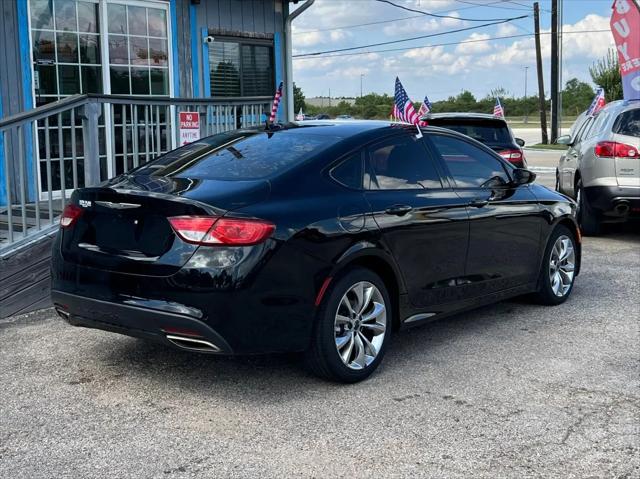 2015 Chrysler 200 S