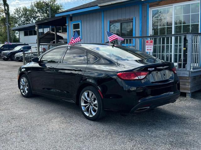 2015 Chrysler 200 S