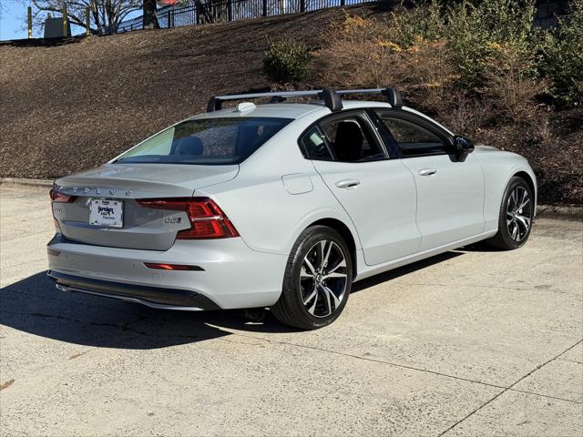 2024 Volvo S60 B5 Core Dark Theme