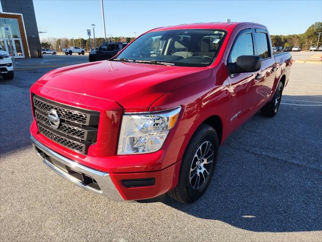 2022 Nissan TITAN Crew Cab SV 4x2