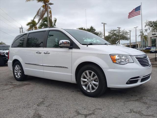 2015 Chrysler Town and Country Limited Platinum