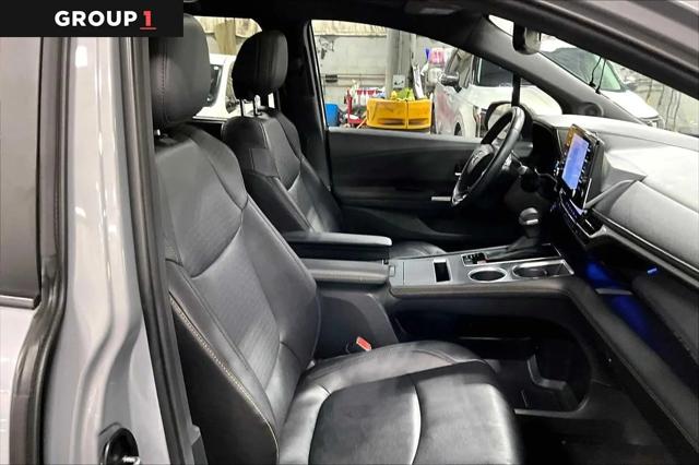 2024 Toyota Sienna Woodland Edition