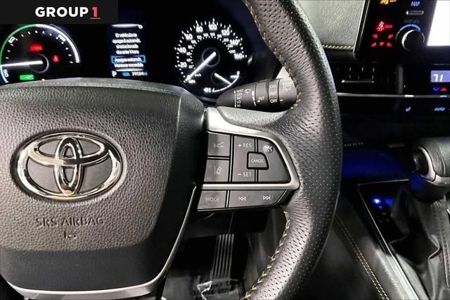 2024 Toyota Sienna Woodland Edition