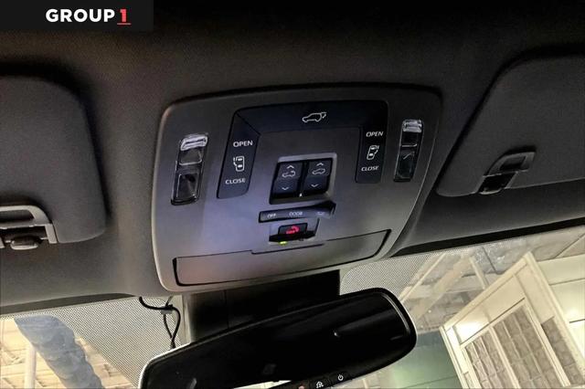 2024 Toyota Sienna Woodland Edition