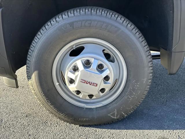 2025 GMC Sierra 3500HD Pro