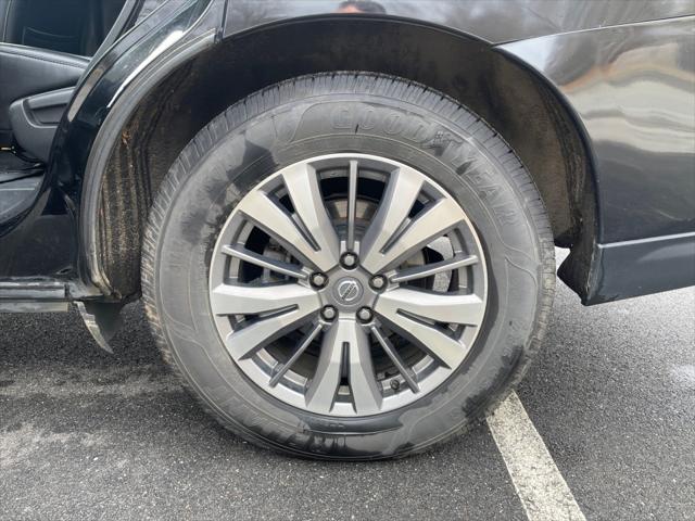 2020 Nissan Pathfinder SL 2WD